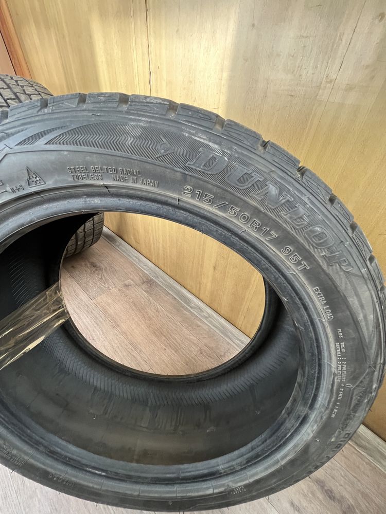 Зимние шины 215/50/17 Dunlop WinterMaxx WM 01 почти новые