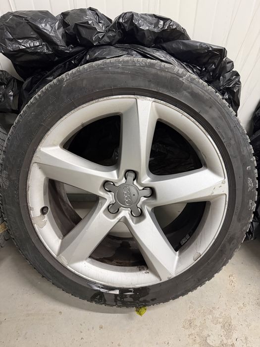 Оргинални джанти Audi A8 19” с датчици и два комплекта гуми