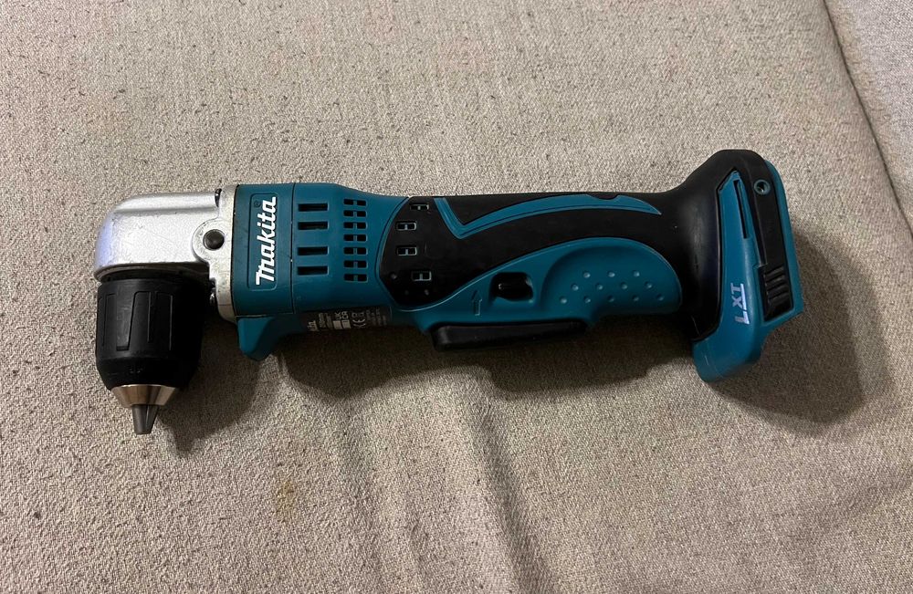 Masina de gaurit unghiulara Makita DDA351 18V LXT doar corp