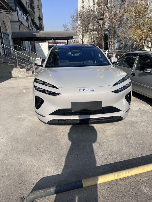 Новый автомобильbyd seal lione 06 купил жене, оказался большим для нее