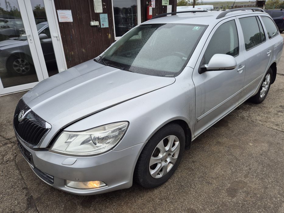 Dezmembram Skoda Octavia 2 Facelift 2011 1.2tsi CBZ