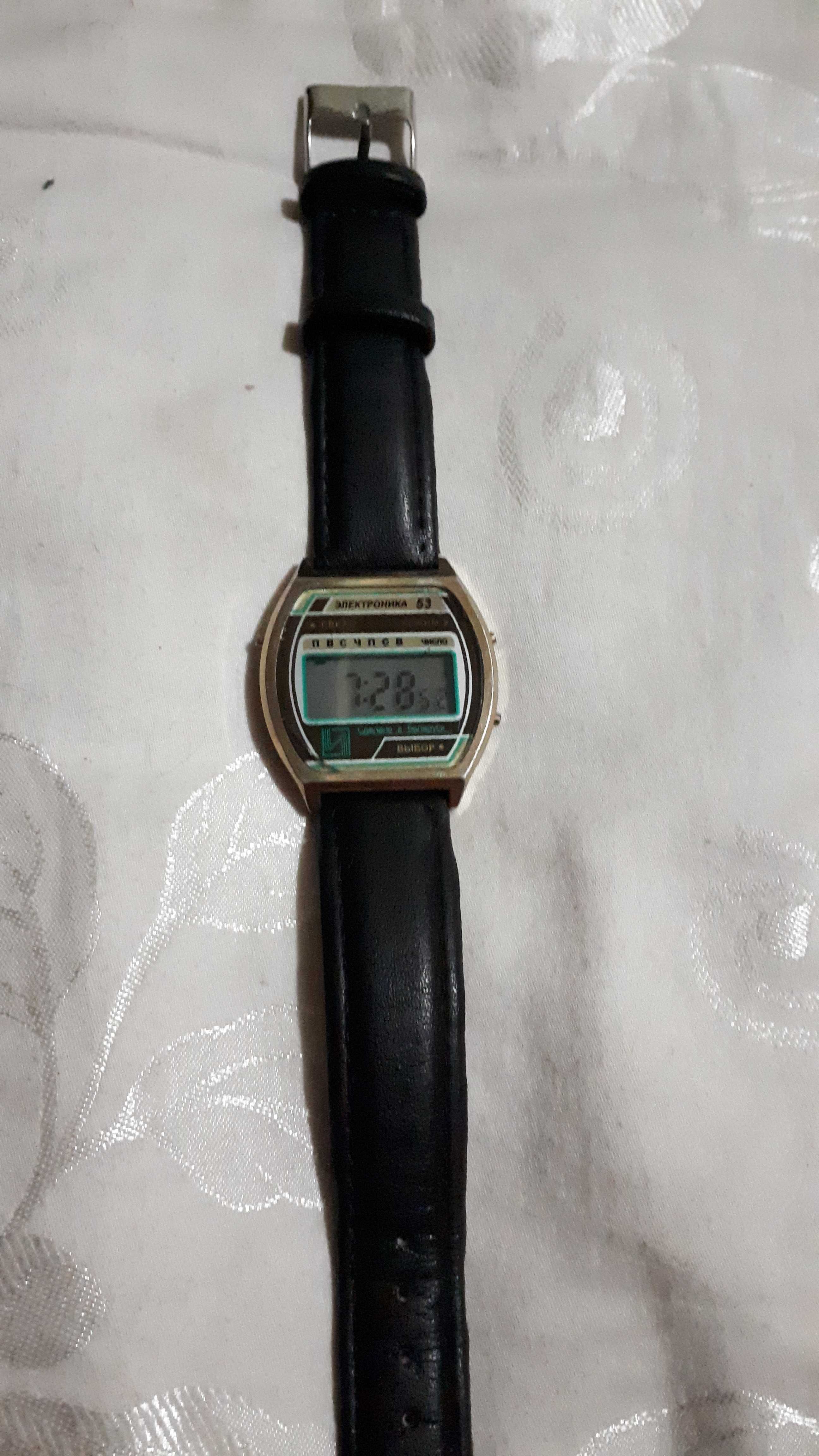 Наручные электронные часы "электроника 53"