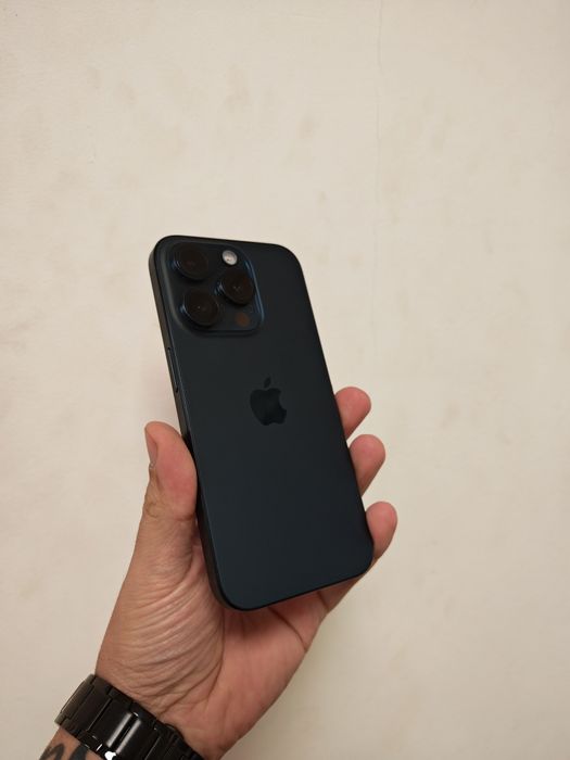 Vând sau schimb iPhone 15 Pro 256GB Stare foarte buna liber retea