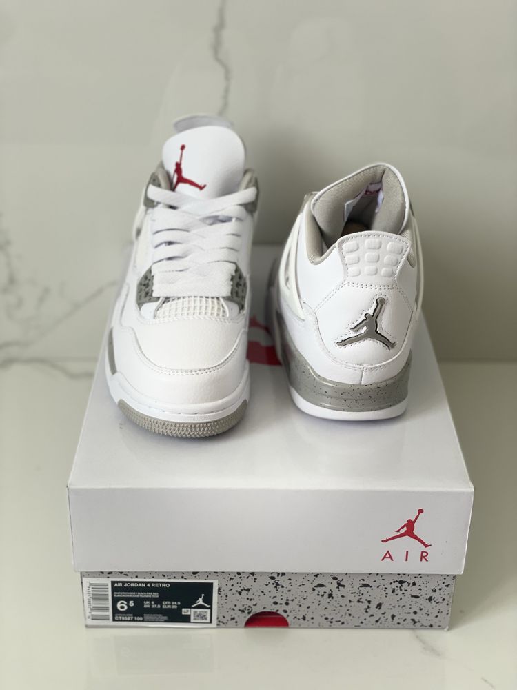 Air Jordan 4 Retro Oreo White