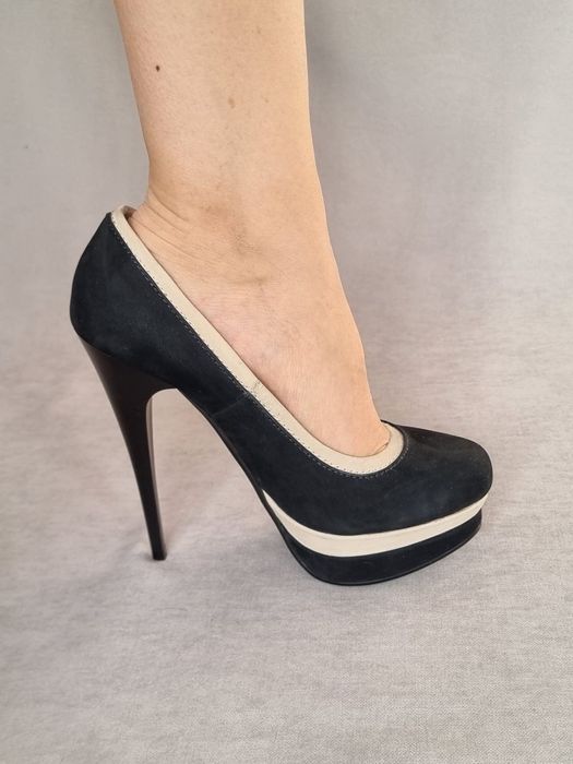 Женская обувь, туфли на шпильке. Размер 37 и 40