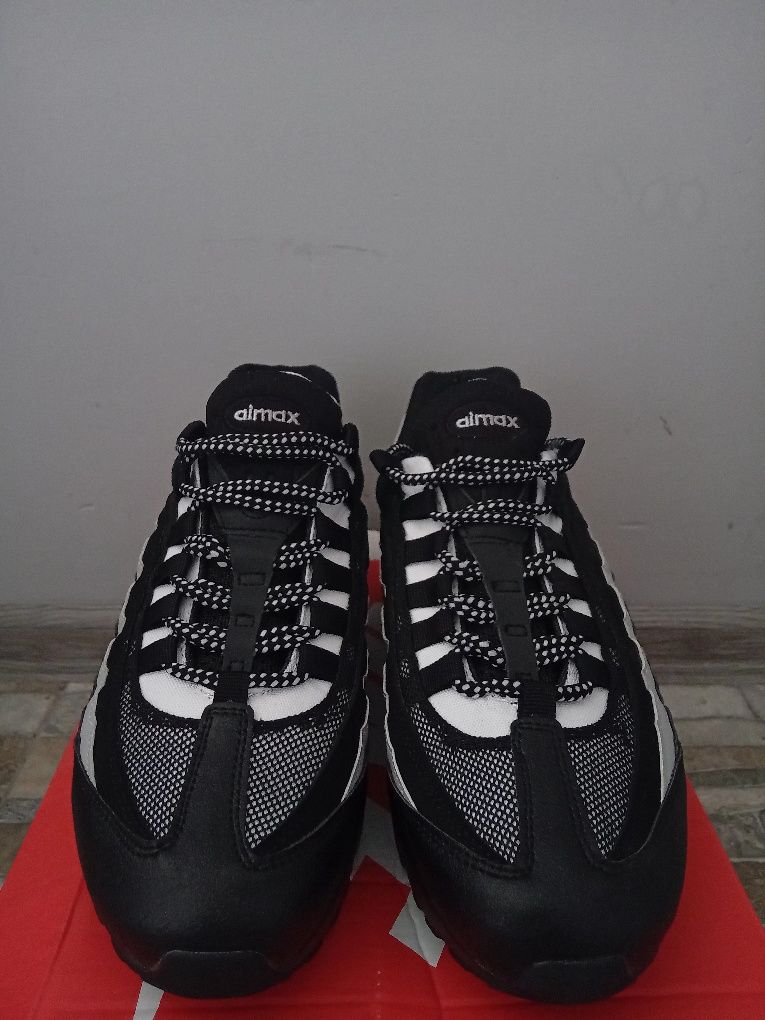 !!!Промо Цена!!! Nike Air Max 95 Essential