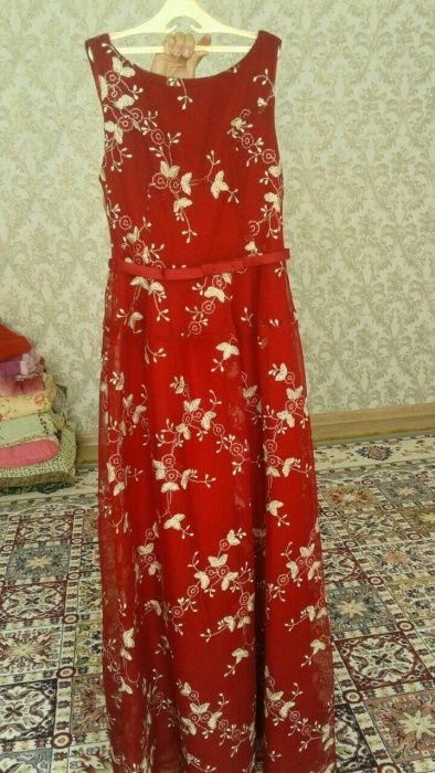 Вечернее платье.