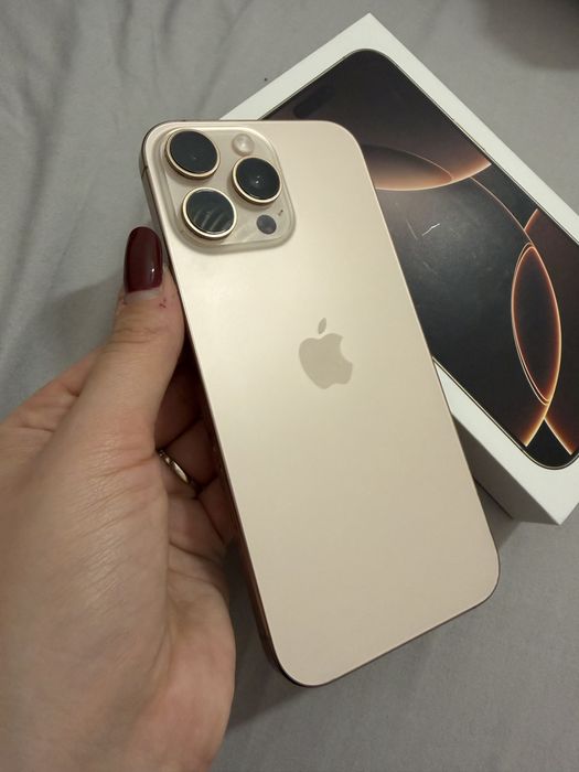 Vand Iphone 16 Pro Max