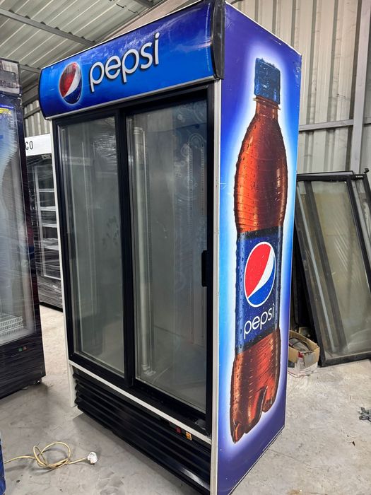 Vitrina frigorifică verticală dublă