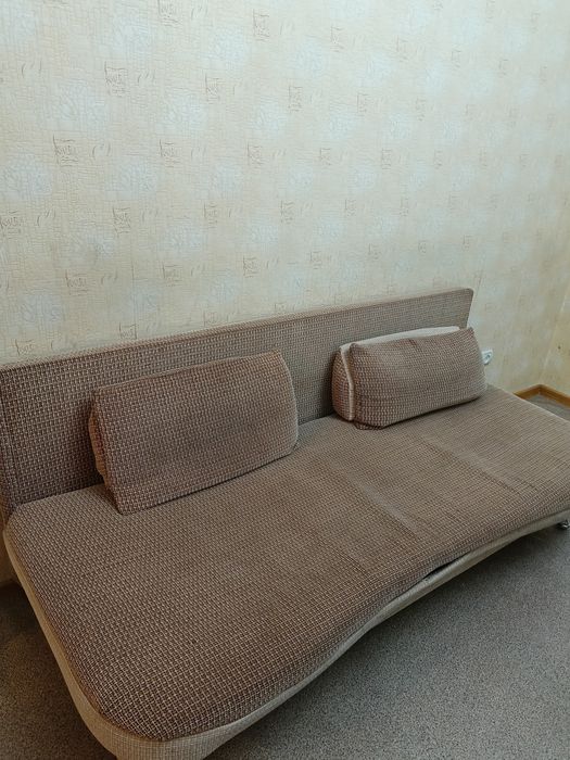 Продаю диван недорого