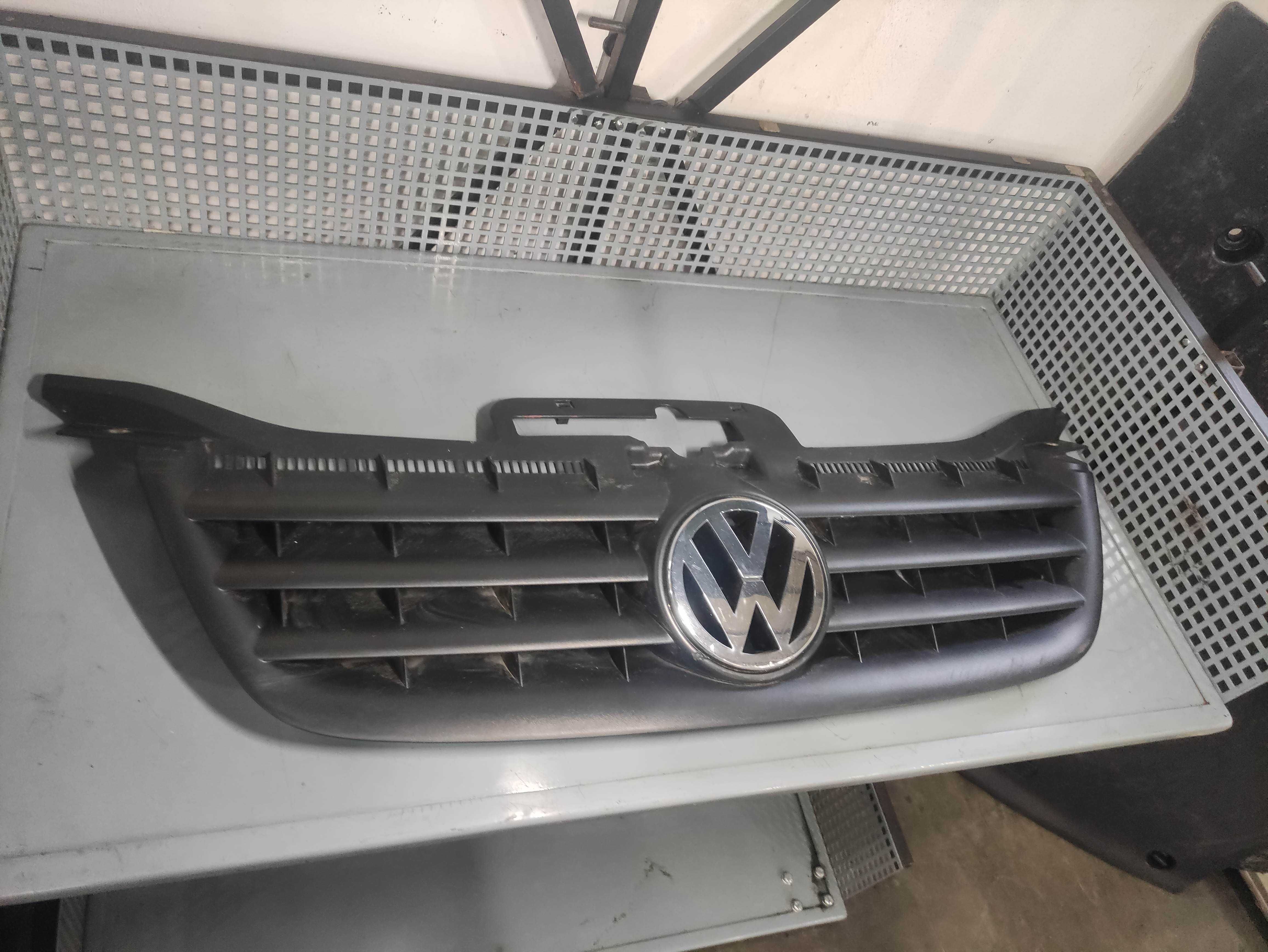 Grila fata volkswagen vw touran 1t1 cod 1t0853651a