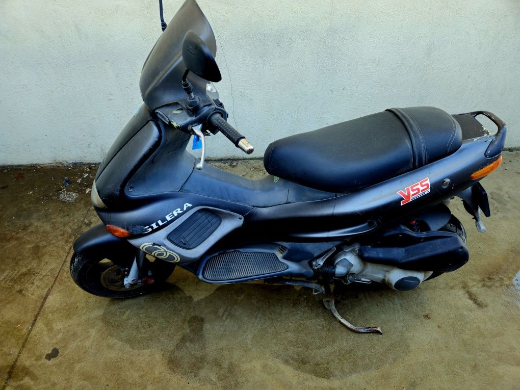 Scuter Piaggio Gilera Runner 182cc 4T 2001