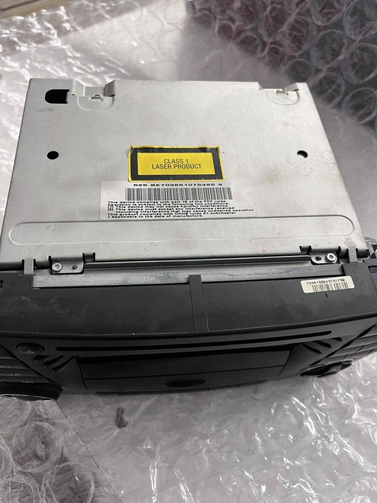 Продавам навигация за Мерцедес w211 e270