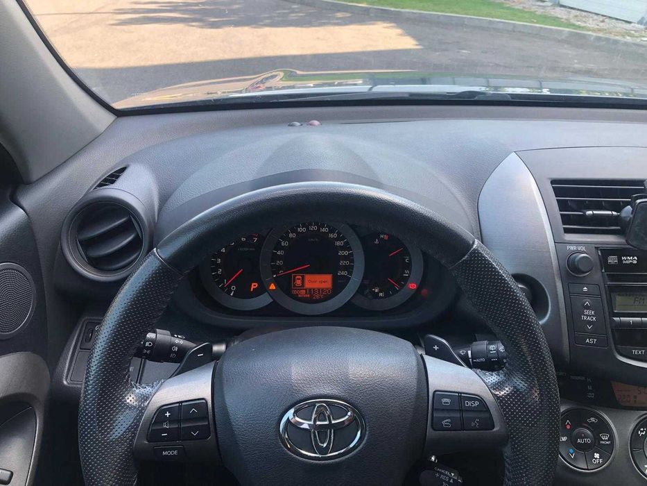 Toyota RAV4 III D-4D AWD automată 2,2 diesel