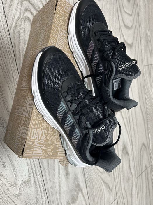 Adidas ! Purtati o singura data