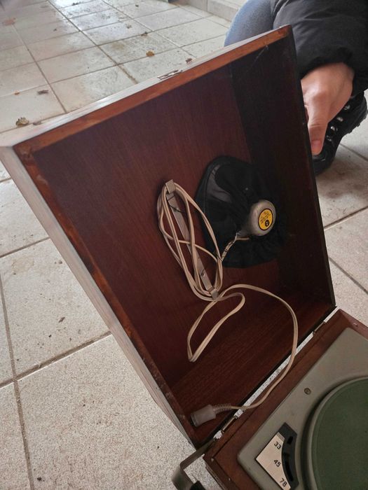 Малък грамофон Балкантон 114м