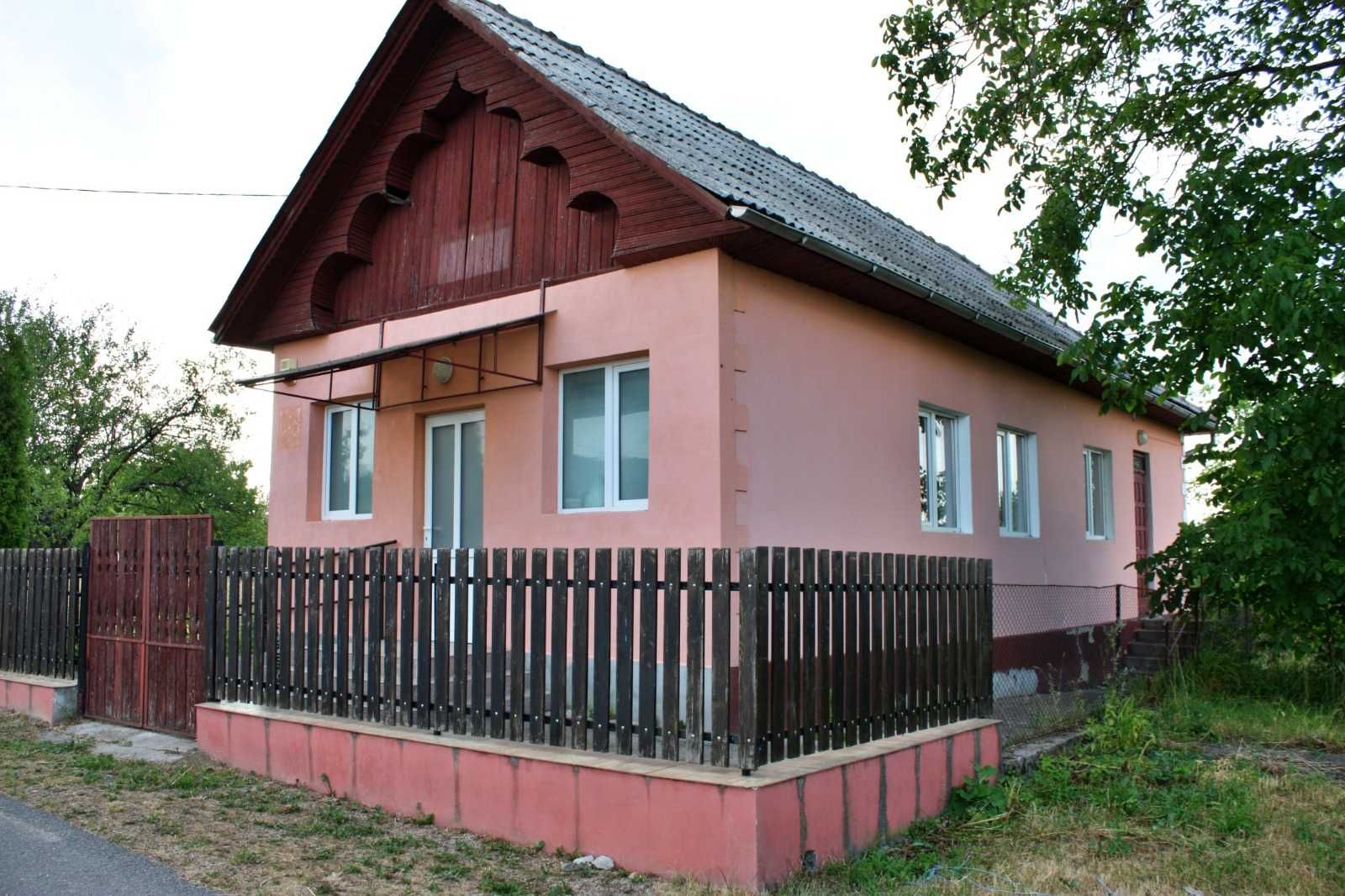 Vând casă de vacanță în Calea Lată, comuna Ciucea, an construcție 1993
