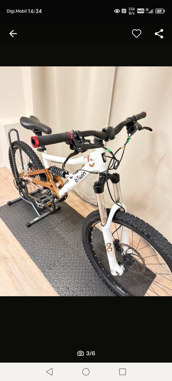 Vând două biciclete