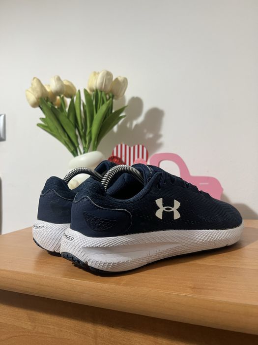 Оригинални маратонки Under Armour 38 номер