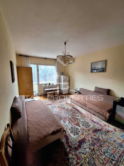 Продава се Тристаен апартамент в Пловдив, Христо Смирненски - 104 кв.м за 2020 €/кв.м - Снимка #2