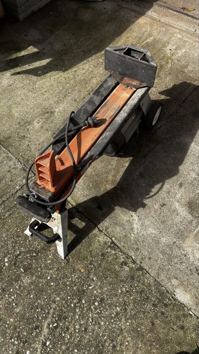 Spargator/despicator/crapator lemne Ruris DL600