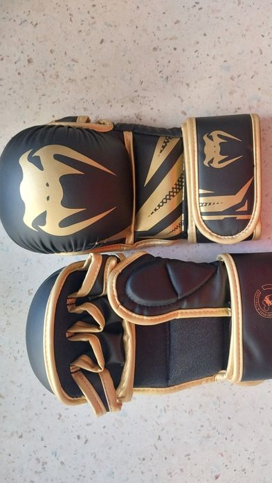 Продаю перчатки для ММА