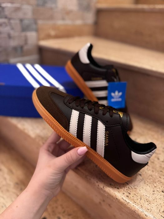 Уникални маратонки Adidas Samba