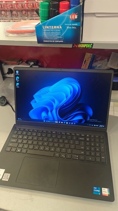 Dell vostro15 3510 laptop