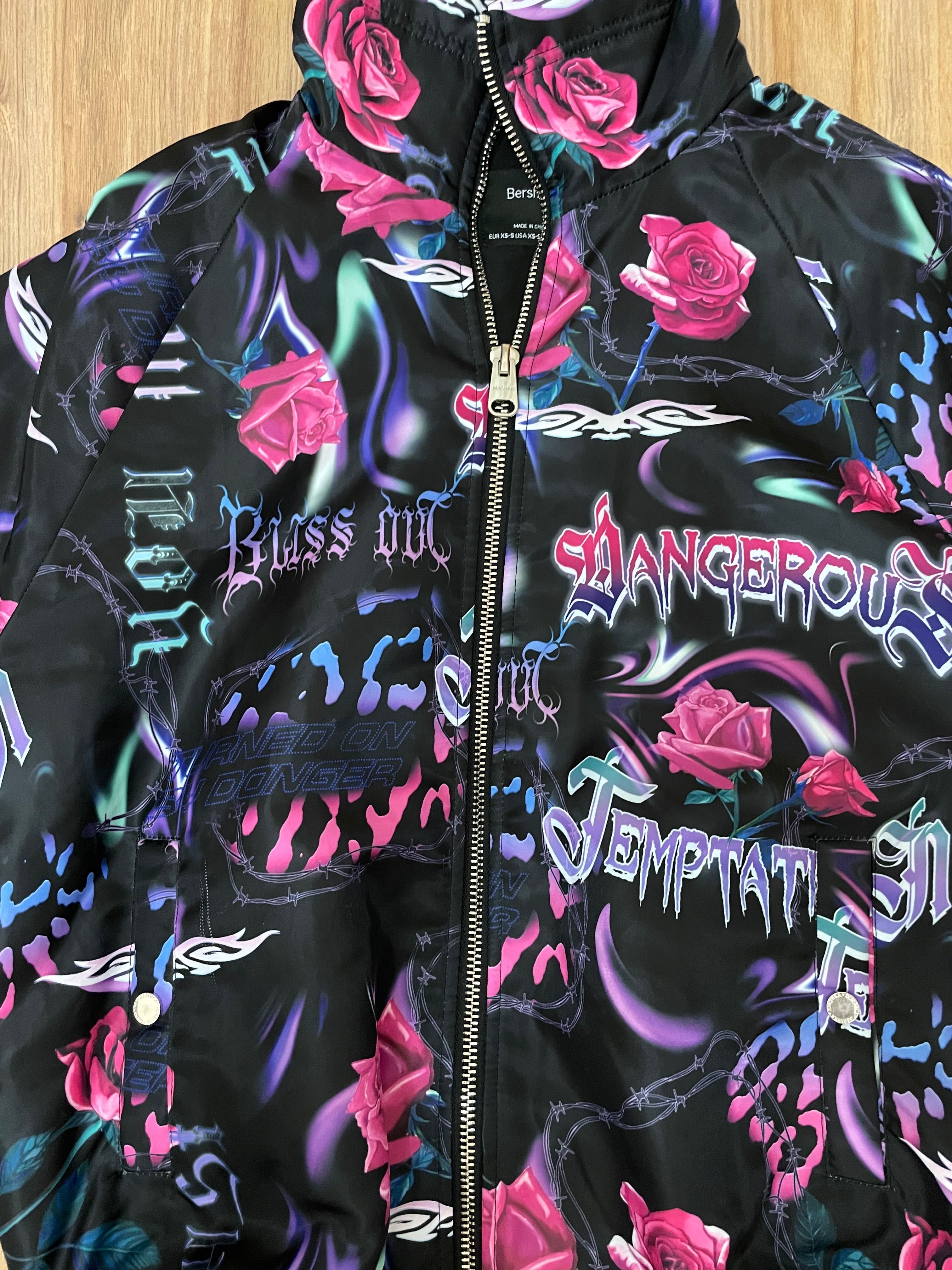 Дамско черно яке BERSHKA