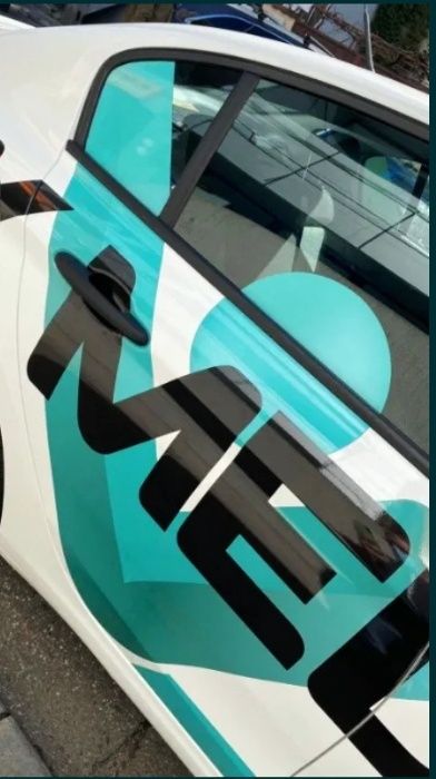 Inscriptionari si colantari profesionale masini,vitrine,bannere,fatade