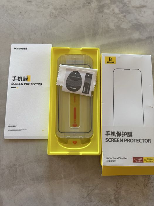 Висококачествен протектор за iPhone 15 Pro - с лесно инсталиране