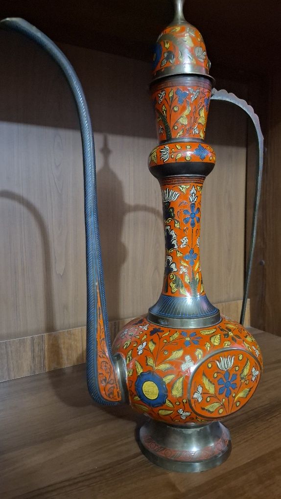 Qadimgi antikvar buyum Антиквариат
