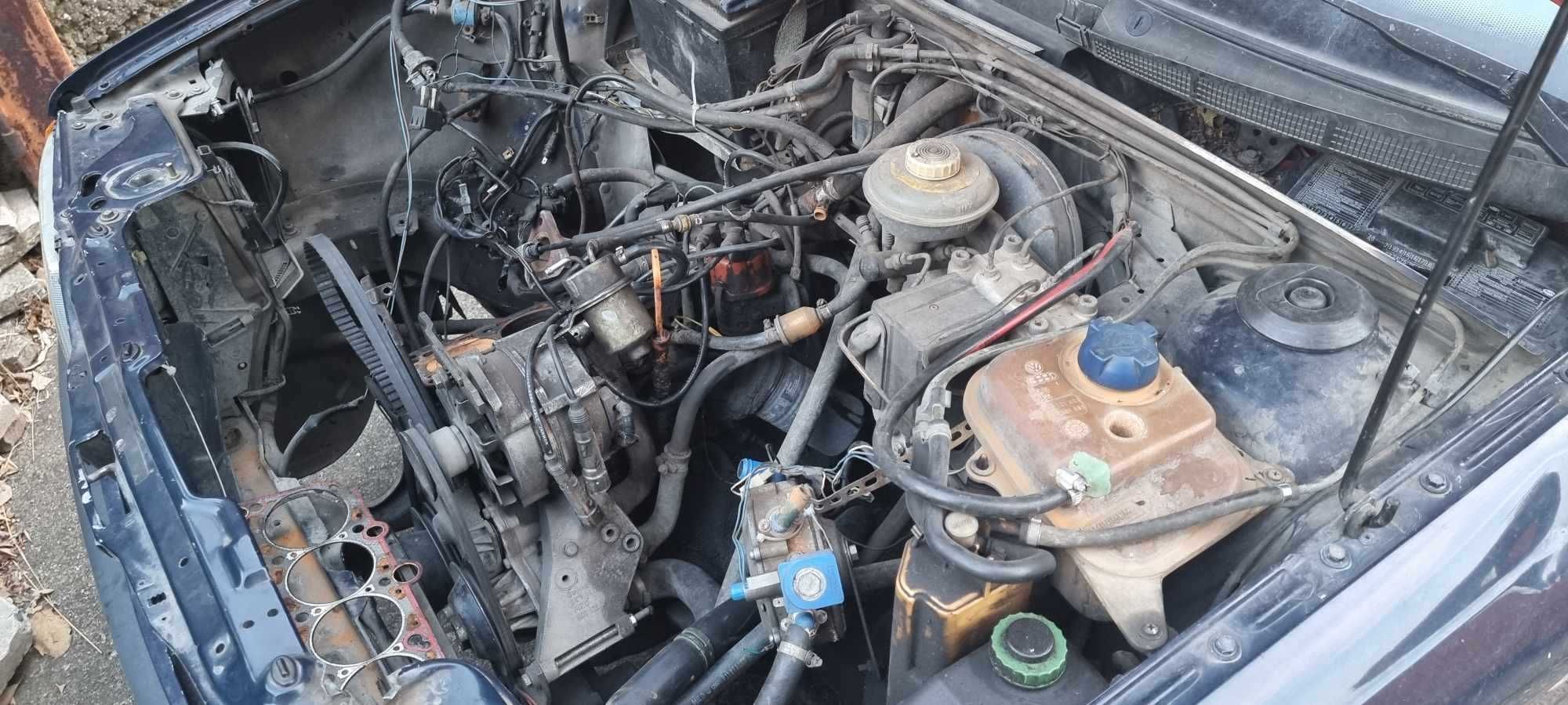 Ауди  80  1.6  бензин
