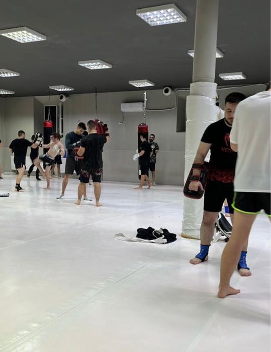 Antrenor personal Kickboxing, MMA, Box sau Muay Thai