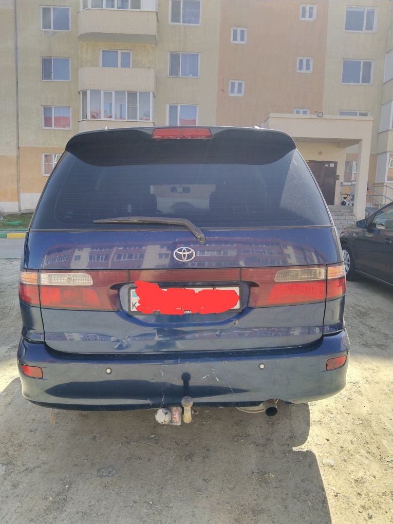 Toyota previa 2003