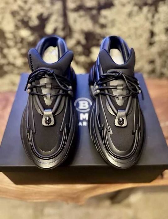 Adidasii/Sneakers Balmain Unicorn black