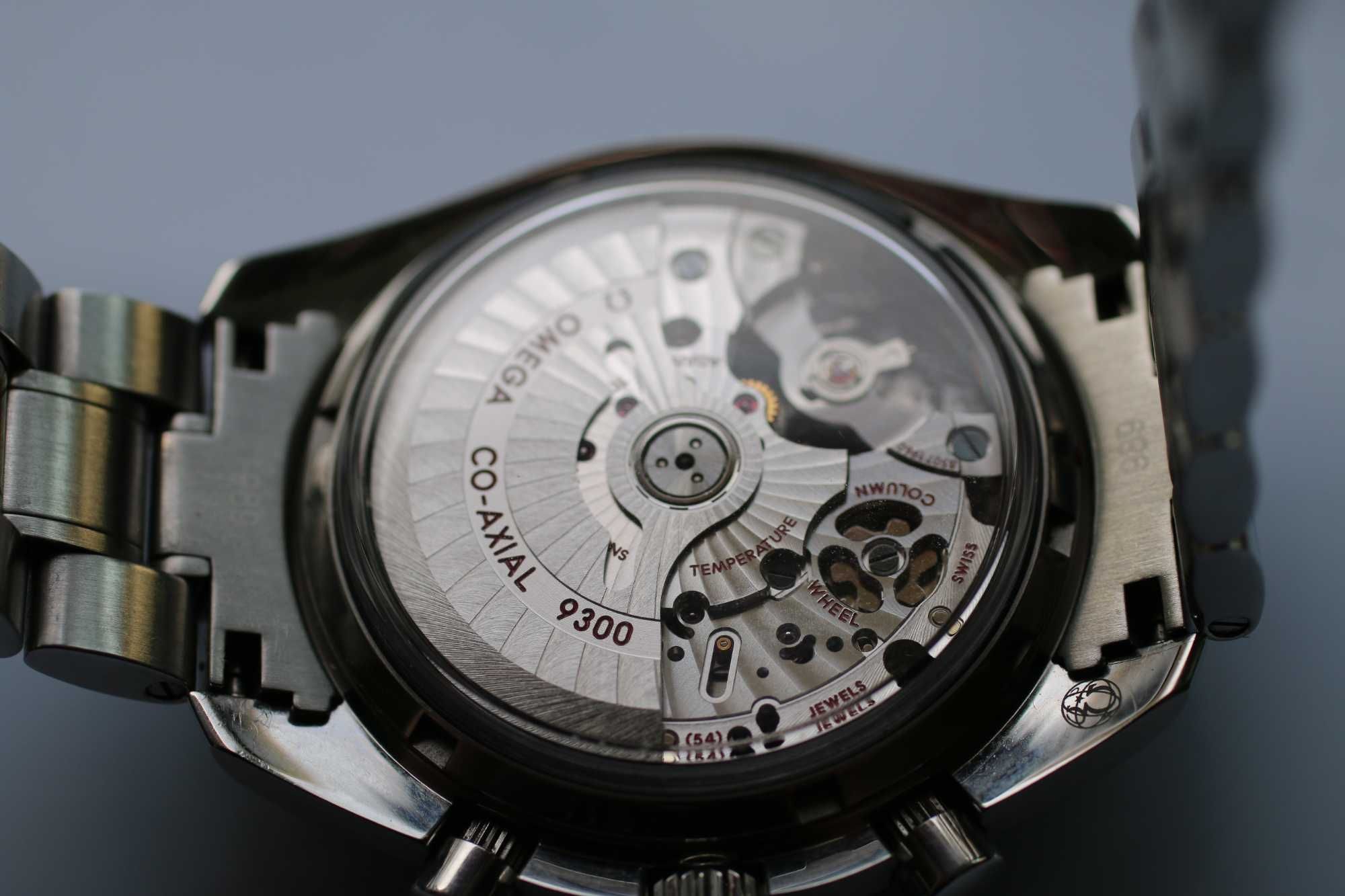 OmegaSpeedmaster Moonwatch Co-Axial Stainless Steel