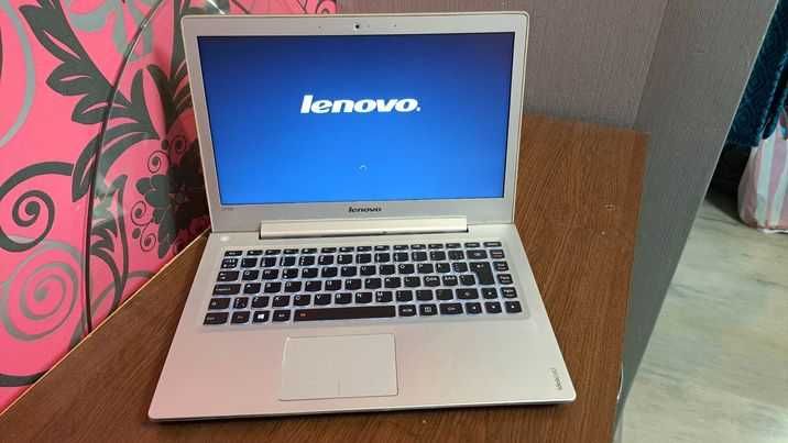 Лаптоп Lenovo IdeaPad U330p - ъпгрейдван