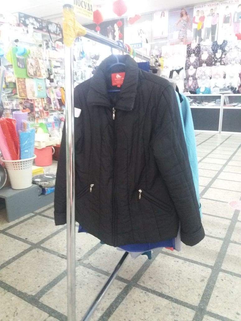 куртка осень-весна размер 46-48...цена 8500