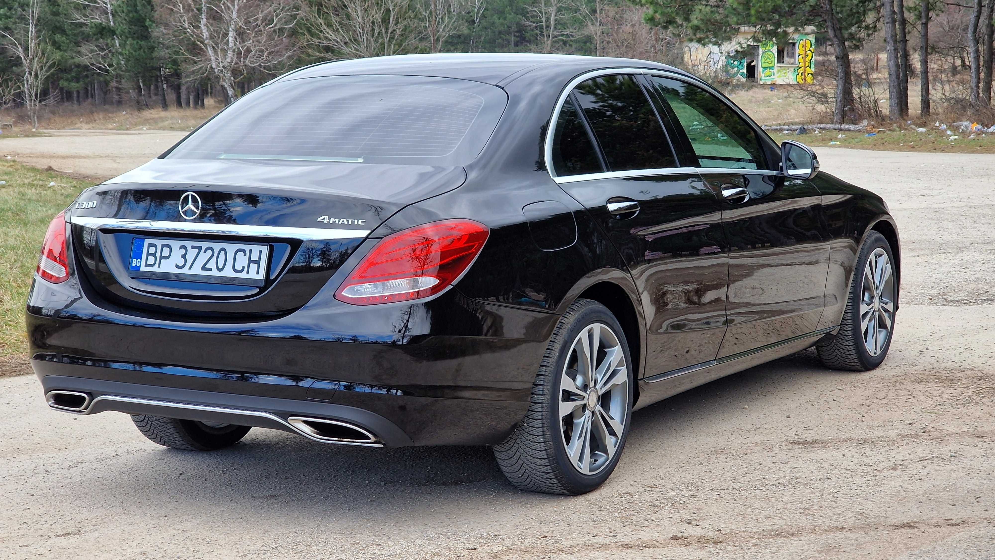 Mercedes c300 4matic Нови гуми* Напълно обслужен* Всичко платено