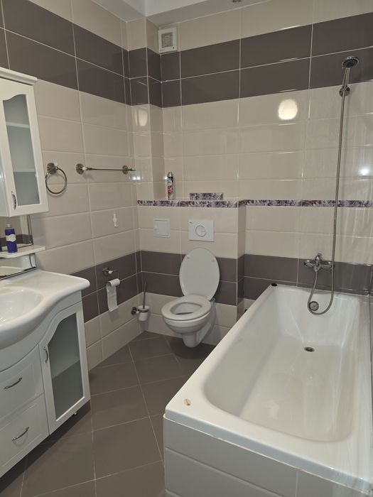 Apartament 3 camere,74mp,str.Subcetate(zona Parcul Poligon),Floresti,