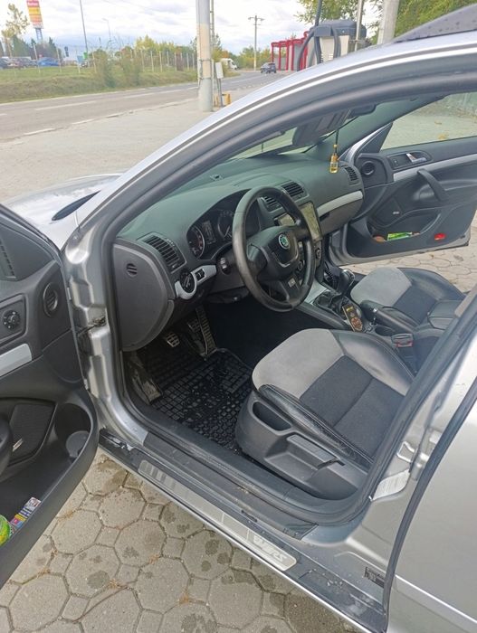 Vând Skoda Octavia 2 Vrs