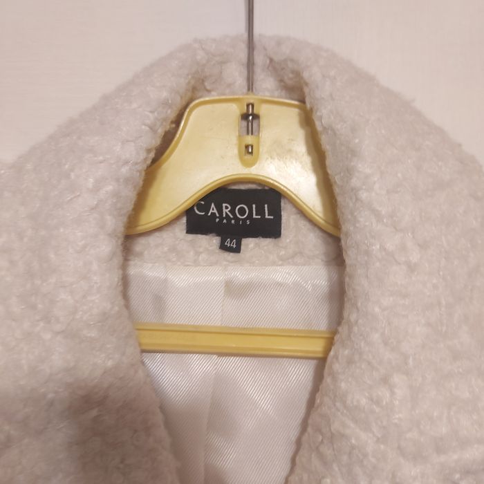 Бяло палто букле плат