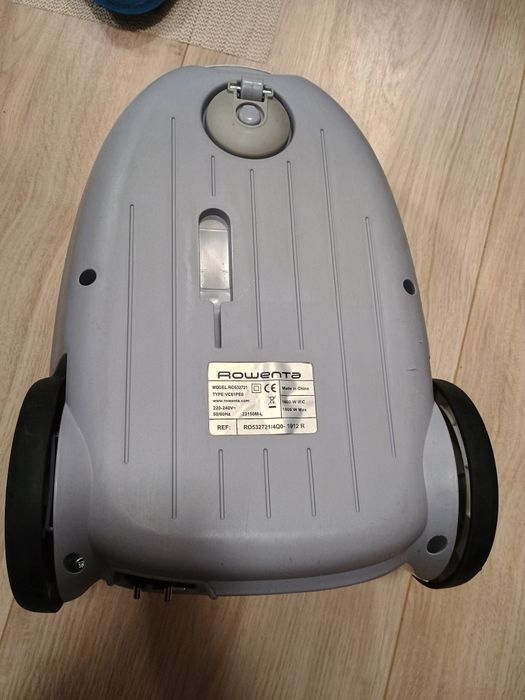 Прахосмукачка ROWENTA / 1800W
Прахосмукачка 1800 вата!!
Работ