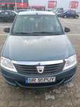 Vând Dacia Logan