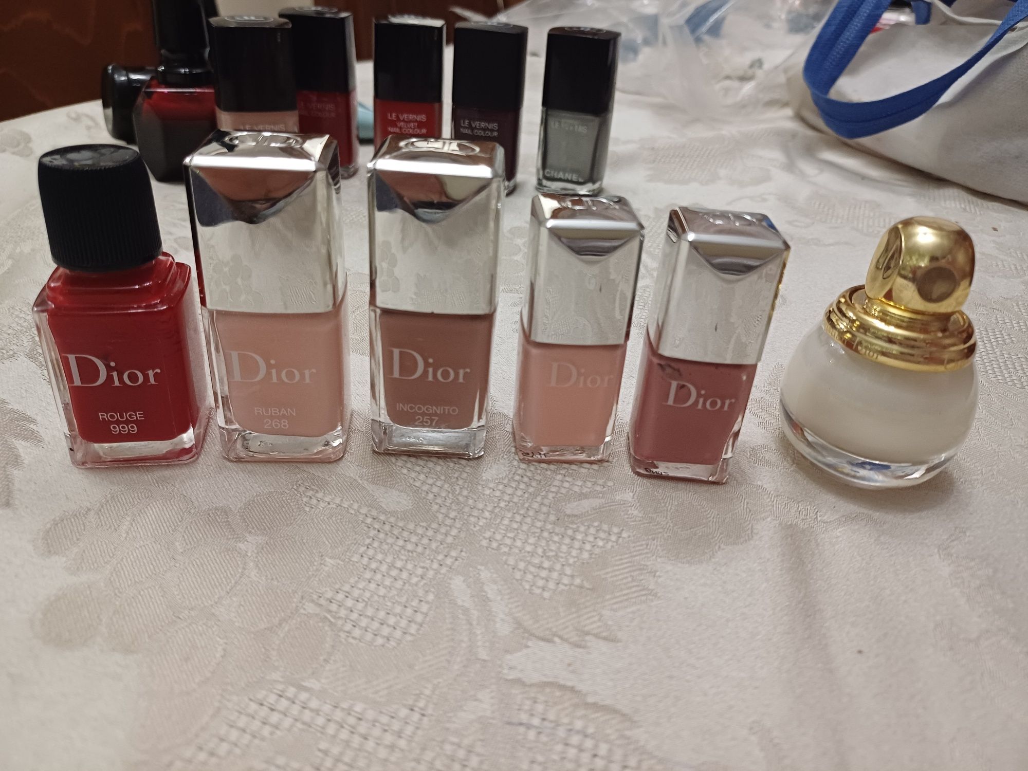 Chanel, Cristian Dior, YSL фон дьо тен и лакове