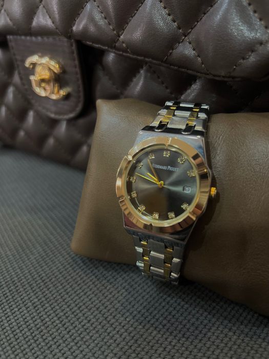 Дамски часовник нов