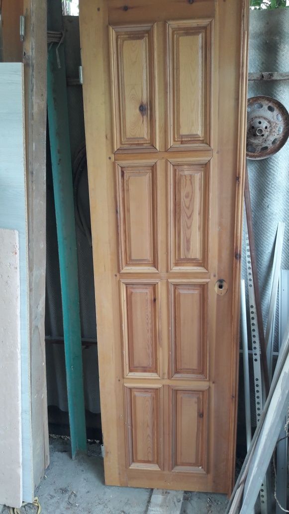 двери и рамы в хорошем состоянии