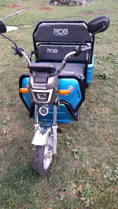 Vând triciclu electric