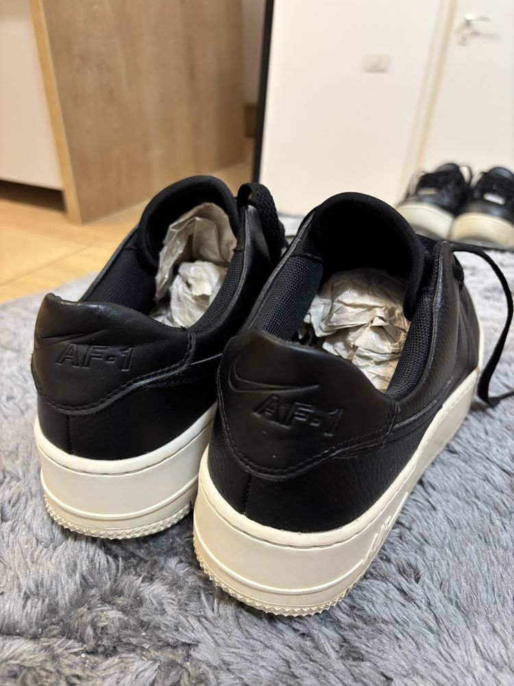 Adidasi Nike AF1 - dama, marime 41